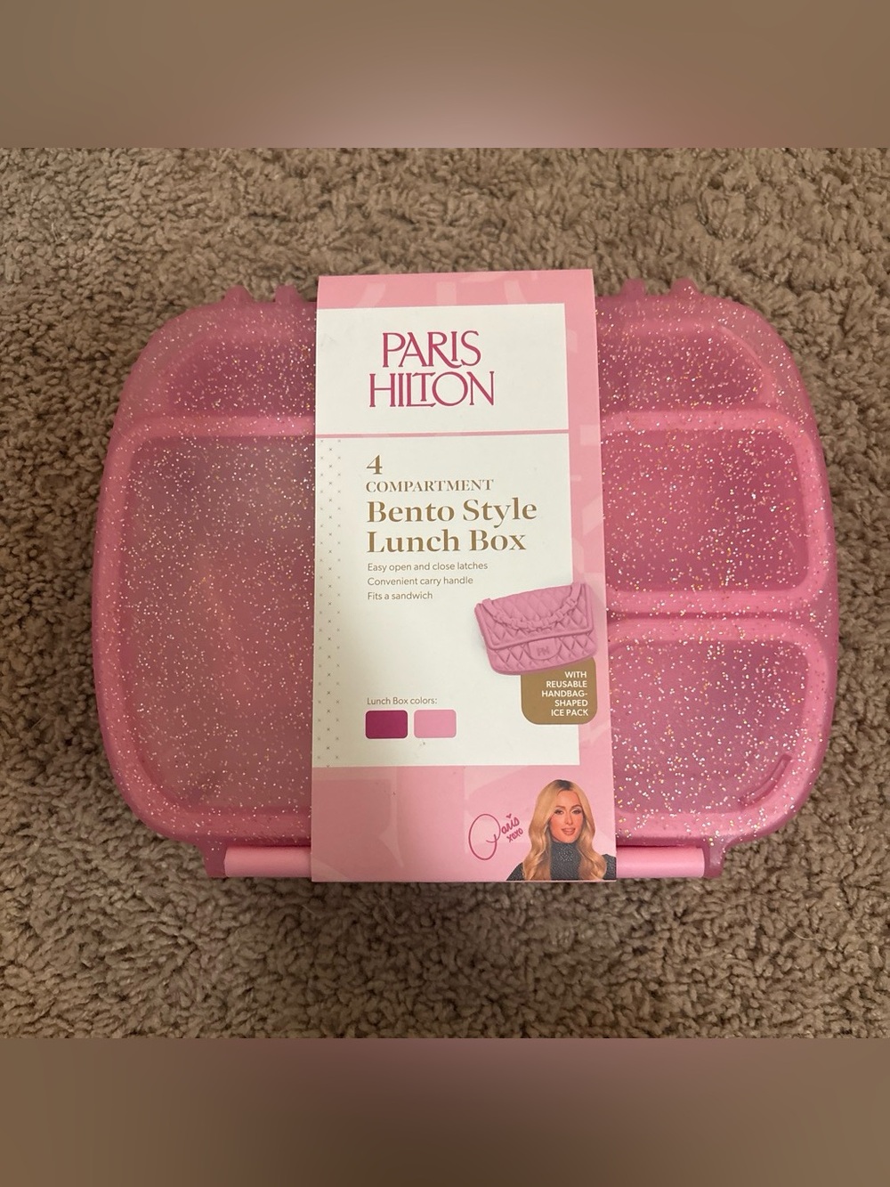 Paris Hilton pink glitter bento lunch box with 4 compartments #bento #paris